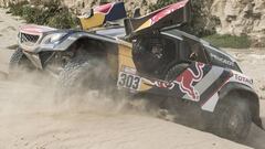 Exhibición de Loeb y Sainz; Despres y Al-Attiyah caen
