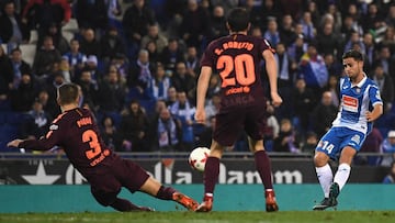 BARCELONA, SPAIN - JANUARY 17:  Oscar Melendo of Espanyol scors his sides first goal during the Spanish Copa del Rey Quarter Final First Leg match between Espanyol and Barcelona at Nuevo Estadio de Cornella-El Prat on January 17, 2018 in Barcelona, Spain.