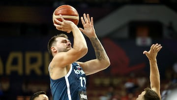 Lakers star Doncic nearly posts back-to-back triple-doubles as Slovenia advances in EuroBasket 2025.