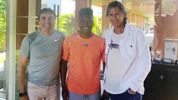 El seleccionador continuó con su gira de reuniones con los jugadores seleccionables y en esta ocasión vio al centrocampista jugar Concachampions.