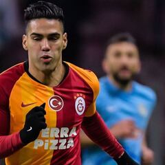 Falcao reduciría sus beneficios para seguir en Galatasaray