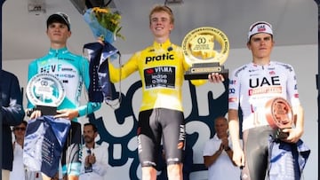 Nordhagen, ganador del Giro del Friuli, con Pellizzari y Pablo Torres.