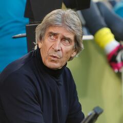 Pellegrini goleó al United en su primer derbi en la Premier