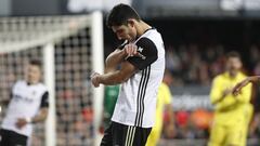 El jugador portugu&eacute;s del Valencia, Gon&ccedil;alo Guedes, durante un partido.