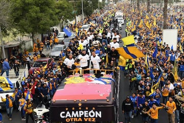 El equipo campeón del Apertura 2017 desfiló por las calles de la ciudad de Monterrey tras la obtención del título tras derrotar a Rayados.
