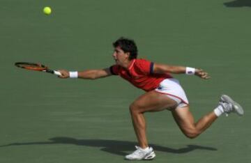 Carla Suarez Navarro compitió en tenis y ganó a la serbia Ana Ivanovic.