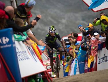 Quintana storms to Stage 10 win and regains the lead