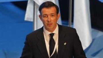 Mart¨ªnez Bravo.