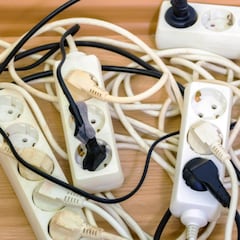 El error más común con las regletas que puede provocar desde apagones hasta incendios en cuestión de segundos