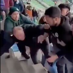 A Viana lo acusaron de agredir a un adulto mayor en Puerto Montt y así debió salir de la tribuna