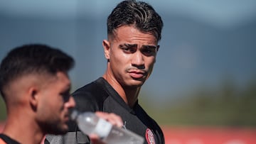 Reinier, en un entrenamiento con el Girona.