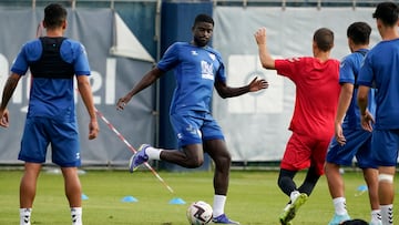 N'diaye, ejercitándose en el Anexo.