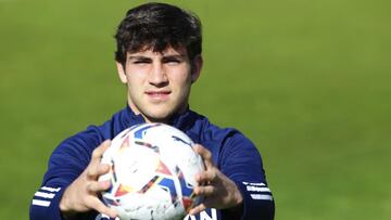 Bebé, Giuliano y Azón amenazan a la artillería del Granada