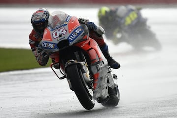 Andrea Dovizioso durante el GP de Valencia disputado en el circuito de Cheste. 