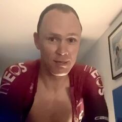 Froome, en modo colombiano: "Mijos recuerden cuidarse"