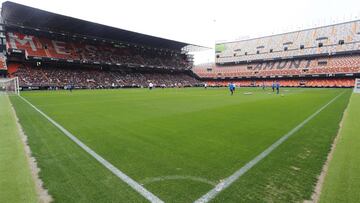 30/12/19 ENTRENAMIENTO DEL VALENCIA CF EN MESTALLA  CON SEGUIDORES A PUERTAS ABIERTAS
 PANORAMICA