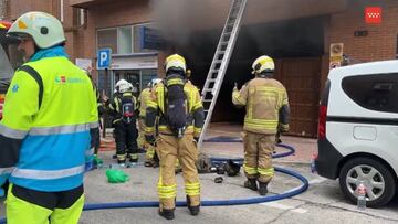 Tragedia en un incendio en Alcorcón: mueren dos bomberos y hay cinco heridos