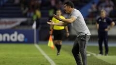 Almirón: "El partido se perdió con muy poco del rival"