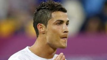 El jugador de la selección portuguesa, Cristiano Ronaldo, durante el partido correspondiente al Grupo B de la Eurocopa 2012 entre las selecciones de Portugal y Dinamarca, en Lviv, Ucrania.