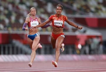 María Vicente gana la carrera de 200 metros del Heptatlón y se mantiene con opciones de medalla o diploma, aunque tendrá que mejorar sus números en la jornada de mañana.