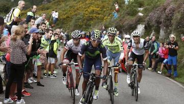 Nairo Quintana, Fabio Felline, Omar Fraile y Alberto Contador, durante la etapa con final en los Lagos de Covadonga en la Vuelta a España.