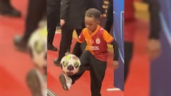 Talento puro: El hijo de Davinson Sánchez se roba el show