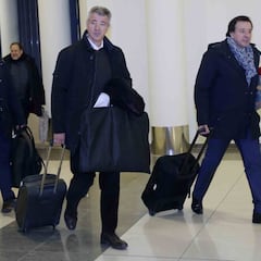 El Atleti llegó a Moscú; Gil Marín hizo noche en el aeropuerto