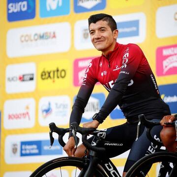 Richard Carapaz se estrena estrena en Europa con el maillot del Ineos