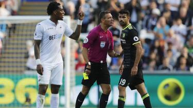 How and where can I watch Chelsea-Liverpool: times, TV, online