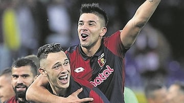 Gio (arriba), con Ocampos. 