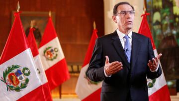 Peru's President Martin Vizcarra speaks during a television address to the nation, at the government palace in Lima, Peru April 11, 2019. Peruvian Presidency/Handout via REUTERS ATTENTION EDITORS - THIS IMAGE WAS PROVIDED BY A THIRD PARTY.