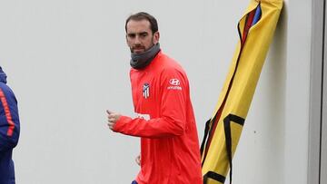 Godín, durante un entrenamiento con el Atlético.