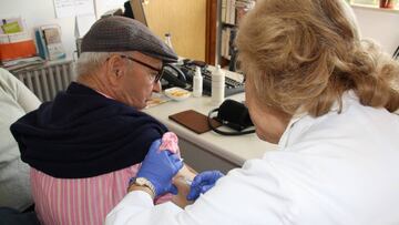 Un experto asegura que la vacuna rusa no produce efectos adversos según el sexo