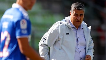 Futbol, Universidad de Chile vs Union Espanola.
Fecha 6, campeonato Nacional 2022.
El entrenador de Universidad de Chile Santiago Escobar es fotografiado durante el partido de primera division contra Union Espanola disputado en el estadio Elias Figueroa de Valparaiso, Chile.
27/03/2022
Andres Pina/Photosport
Football, Universidad de Chile vs Union Espanola.
6th date, 2022 National Championship.
Universidad de Chile's head coach Santiago Escobar is picturing during the first division match against Union Espanola held at the Elias Figueroa stadium in Valparaiso, Chile.
27/03/2022
Andres Pina/Photosport