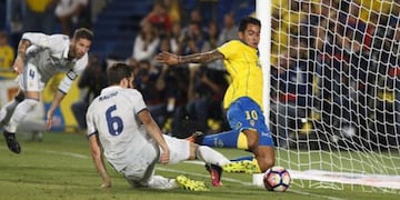 Araujo marca el 2-2 en el Las Palmas - Madrid de esta temporada.