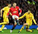 "Man-U" golea y extiende el mal momento de Liverpool