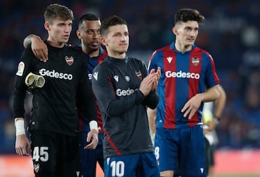 Álex Primo, a quirófano