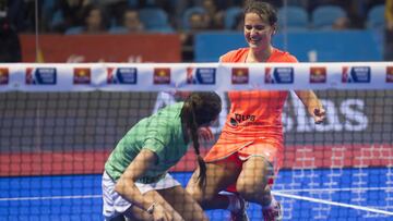 Ariana Sánchez Fallada (derecha) y Marta Ortega en su triunfo en Santander.