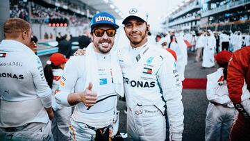 Fernando Alonso y Lewis Hamilton en el GP de Abu Dhabi de 2018.