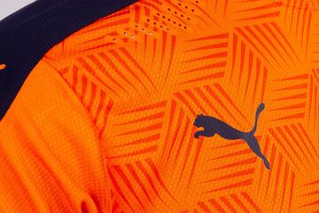 As¨ª son las nuevas equipaciones del Valencia para la 20-21