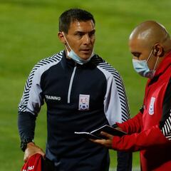 El ex UC y ex comentarista de TV que dirigirá en el fútbol chileno