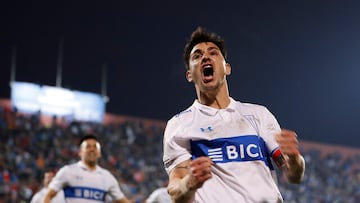 La UC recupera la memoria y se olvida de Holan