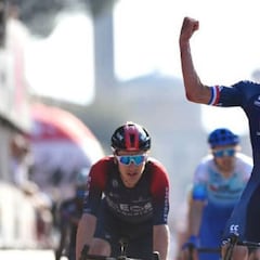 Van der Poel retoma la senda de la victoria en Montecatini