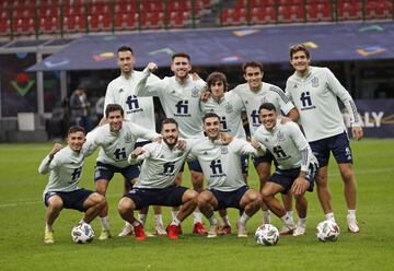 Sergio Busquets, Aymeric Laporte, Bryan Gil, Eric García, Marcos Alonso, Yeremi Pino, Sergi Roberto, Koke, Ferrán Torres y Pedro Porro.
