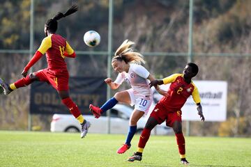 Las 15 fotos que grafican la contundente goleada de Chile