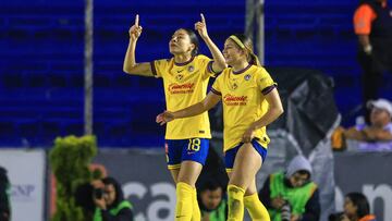 Nancy Antonio celebrates her goal 2-1 with Jana Gutierrez of America during the 14th round match between America and Tigres UANL as part of the Torneo Clausura 2025, Liga MX Femenil at Ciudad de los Deportes Stadium on March 22, 2025 in Mexico City, Mexico.