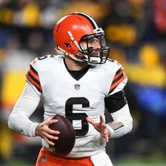 Baker Mayfield paid his Panthers teammate to use the No. 6 jersey