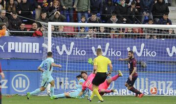 GOL 0-2 Jordi Alba