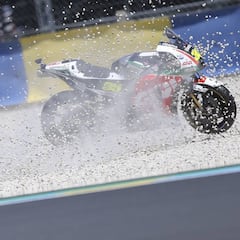 "Una caída en MotoGP cuesta entre 15.000 y 100.000 euros, no existe la de 2.000 euros"