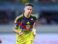 Brian Rodríguez festejando con América.